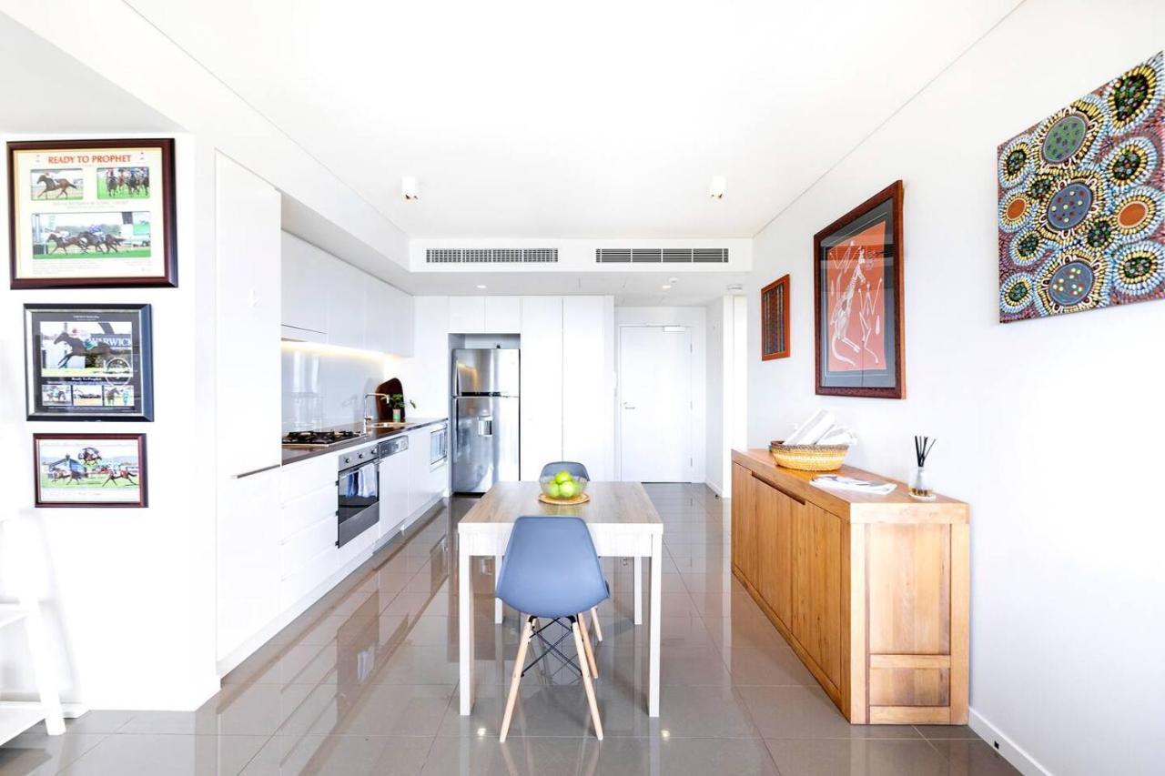 Apartment Waterfront Lagoon Hideaway With Sea Views Darwin